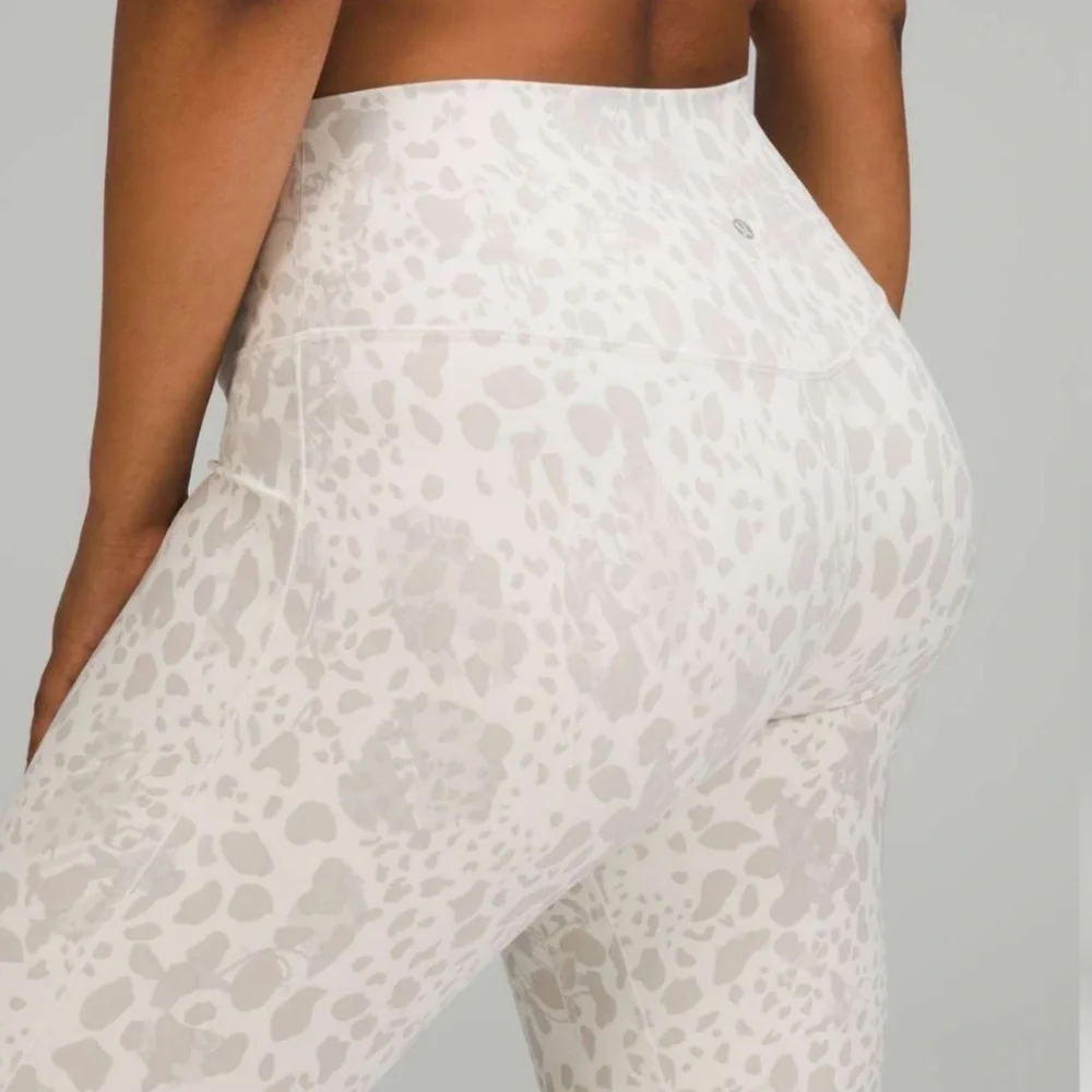Lululemon Align High-Rise Crop 21